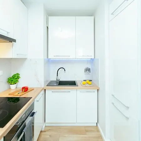 Apartment Przytulny Niedaleko Lotniska W Modlinie Nowy Dwor Mazowiecki