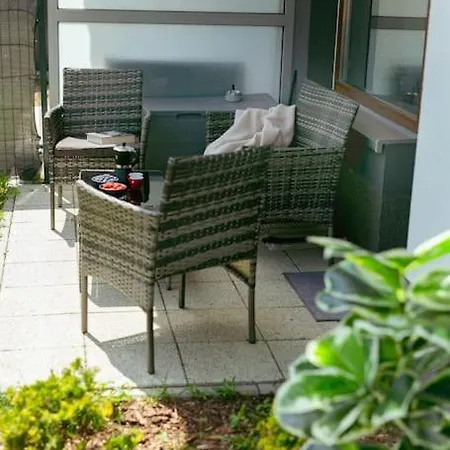 Apartment Przytulny Niedaleko Lotniska W Modlinie *